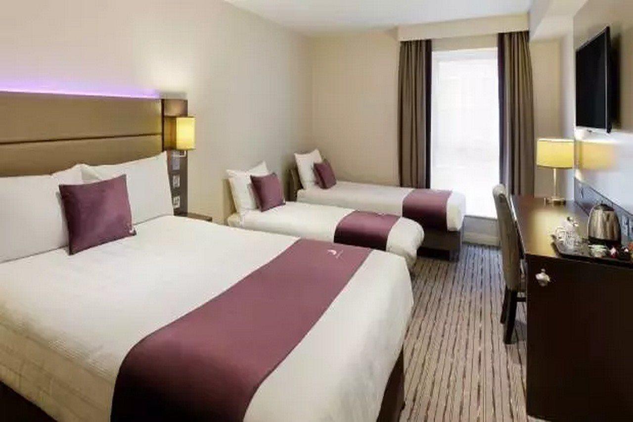 Premier Inn Epsom Central Dış mekan fotoğraf