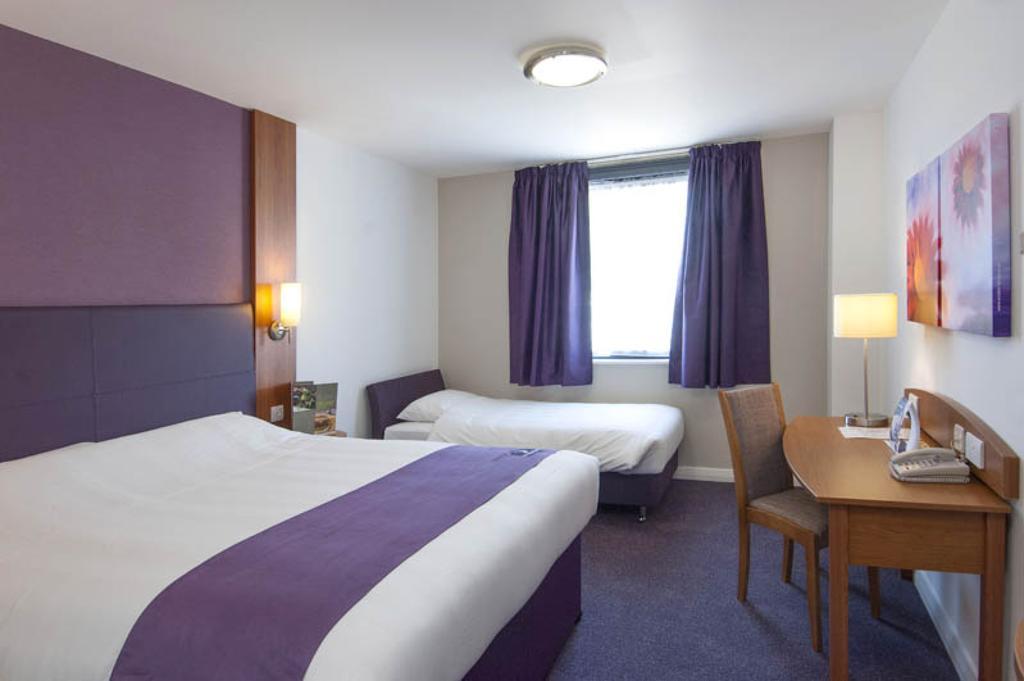 Premier Inn Epsom Central Oda fotoğraf