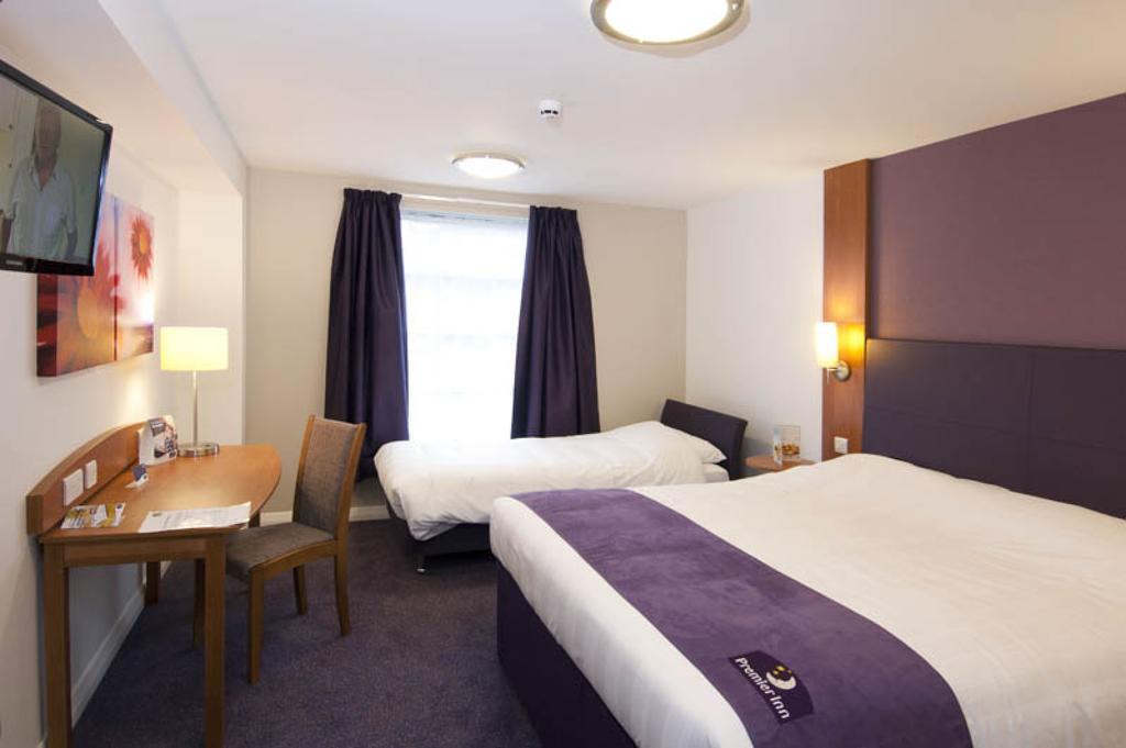 Premier Inn Epsom Central Oda fotoğraf