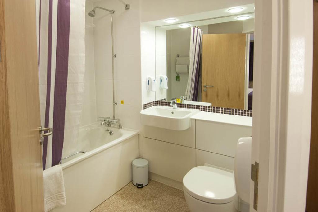 Premier Inn Epsom Central Oda fotoğraf