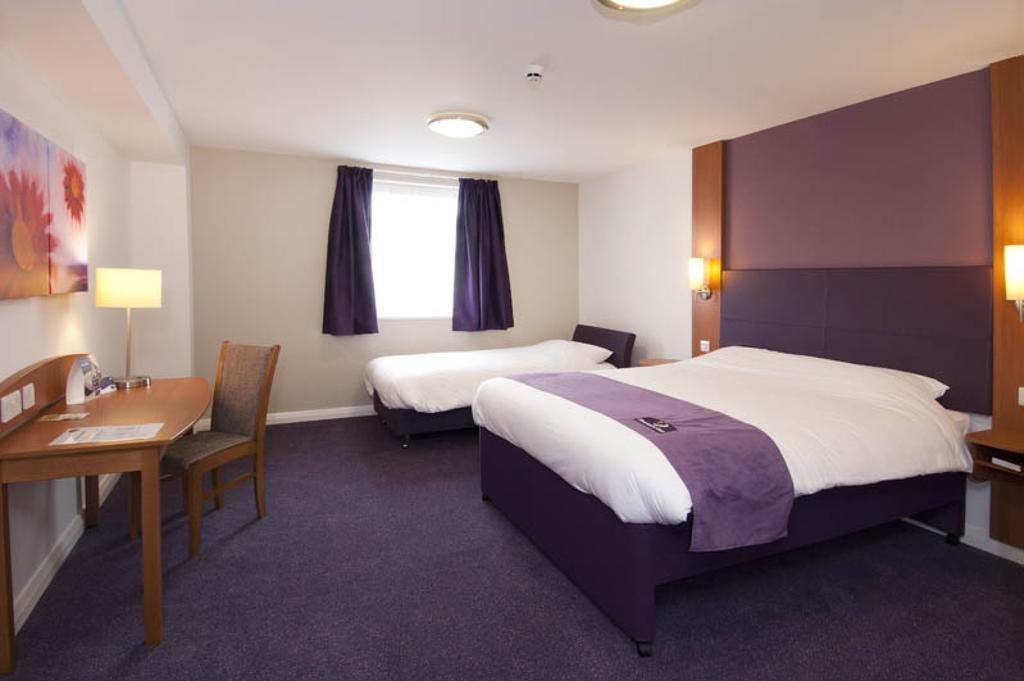 Premier Inn Epsom Central Oda fotoğraf